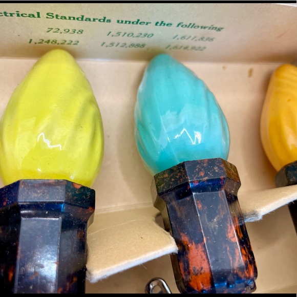 Vintage Noma Swirl Christmas Lights - Picture 4 of 16